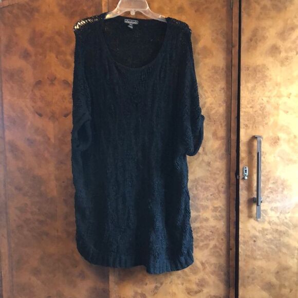 Black crochet tunic - Picture 1 of 6